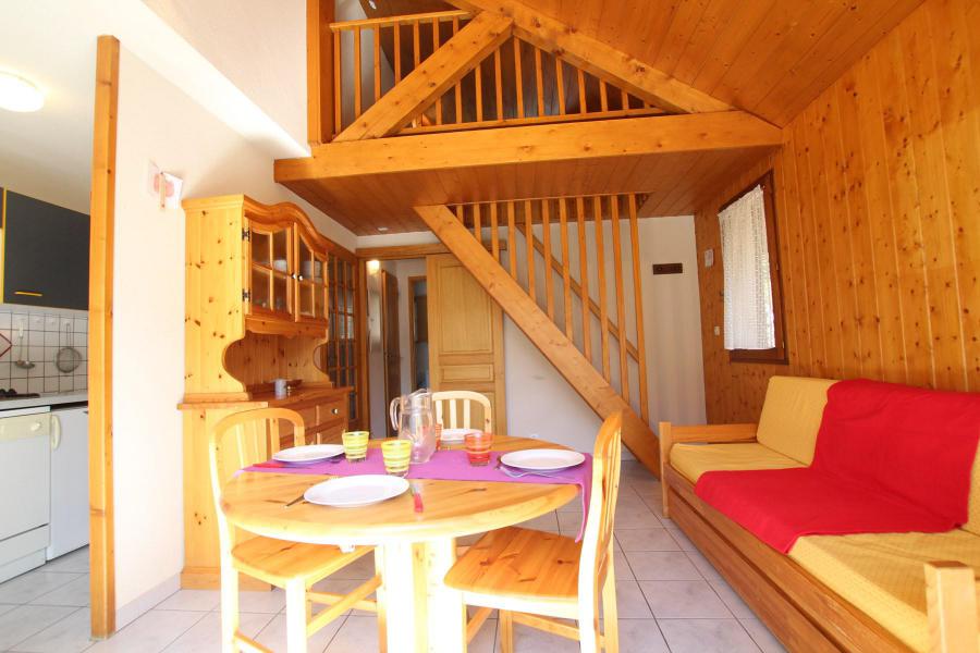 Vacances en montagne Appartement duplex 2 pièces 4 personnes (LAUROE) - Résidence le Lauzin - Montgenèvre - Table