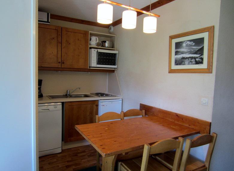 Vacanze in montagna Appartamento 2 stanze per 4 persone (302) - Résidence le Median - Les Menuires - Angolo pranzo