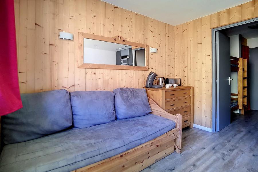 Holiday in mountain resort Studio sleeping corner 3 people (207) - Résidence le Median - Les Menuires - Living room