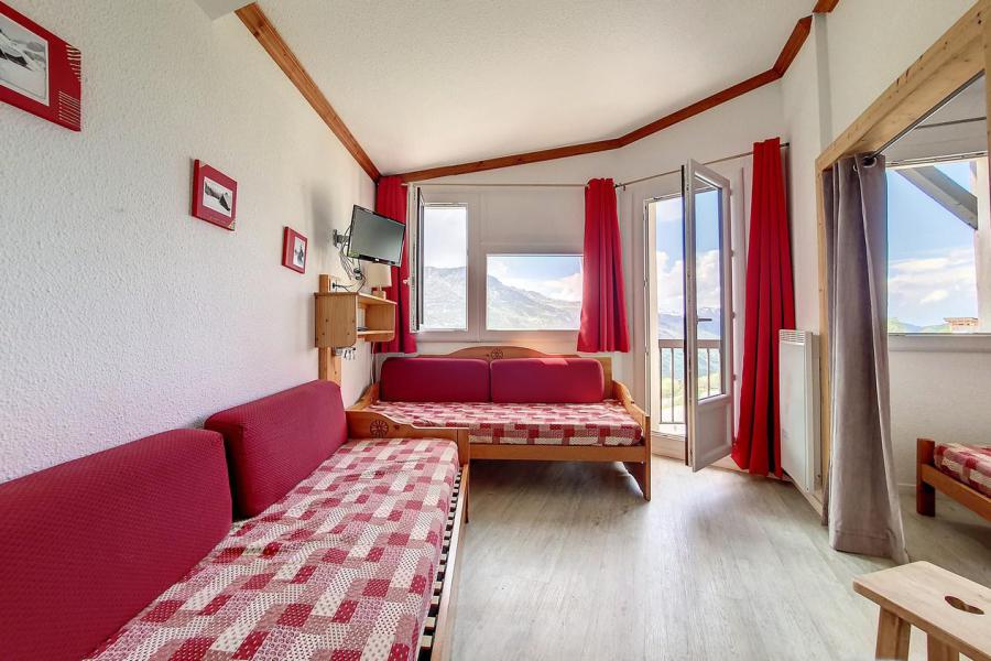 Holiday in mountain resort Studio sleeping corner 4 people (715) - Résidence le Median - Les Menuires - Living room