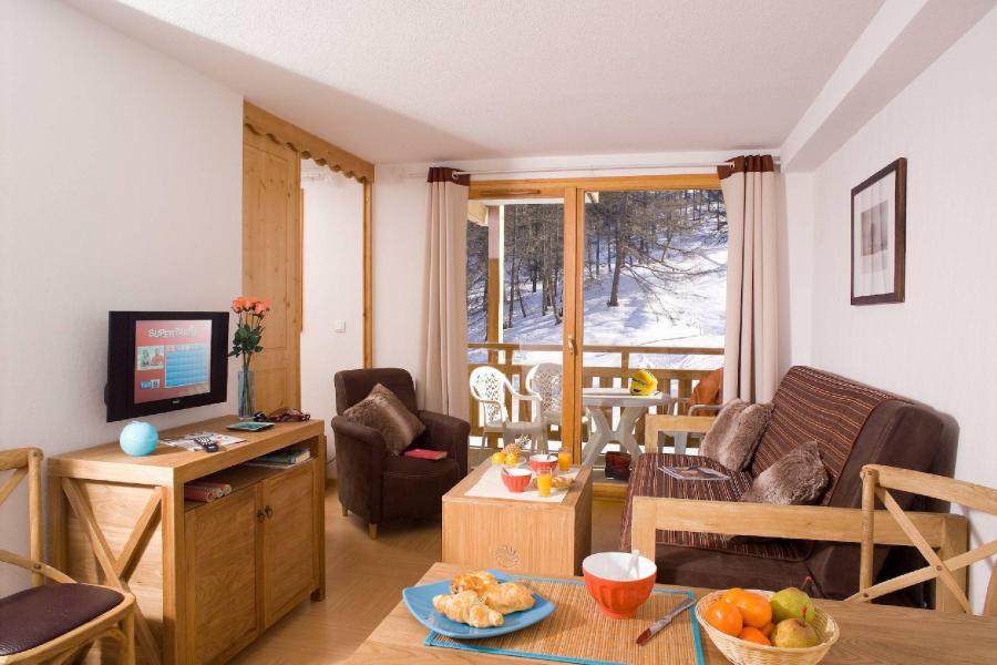 Urlaub in den Bergen Résidence le Parc des Airelles - Les Orres - Kleines Wohnzimmer