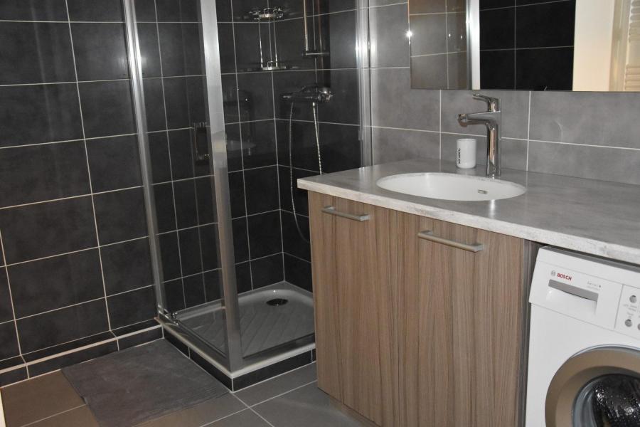 Holiday in mountain resort 2 room apartment 4 people (4) - Résidence le Pays Sage - Courchevel - Shower