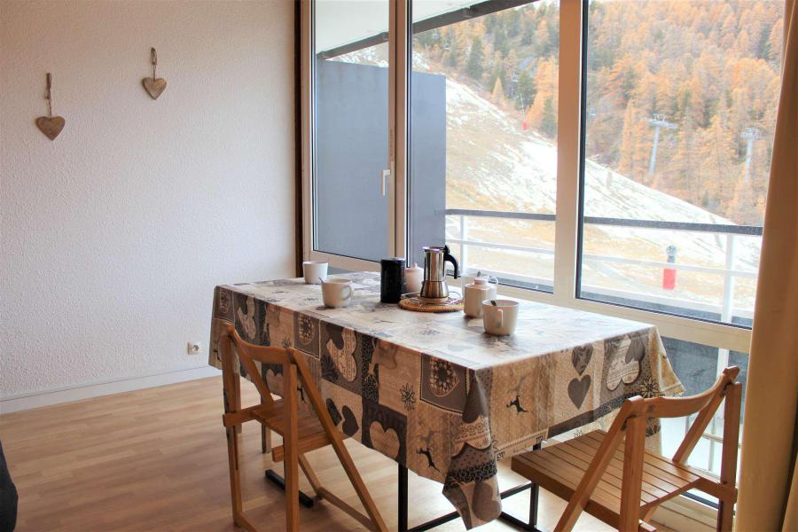 Holiday in mountain resort Studio sleeping corner 4 people (462) - Résidence le Pelvoux II - Vars - Accommodation