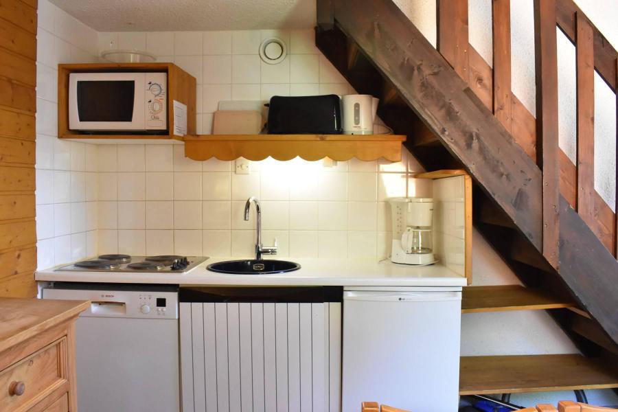 Vakantie in de bergen Studio mezzanine 4 personen (A21) - Résidence le Pétaru - Méribel - Keukenblok