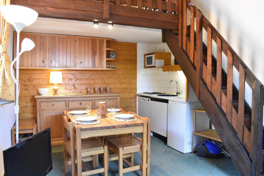 Vakantie in de bergen Studio mezzanine 4 personen (A21) - Résidence le Pétaru - Méribel - Woonkamer