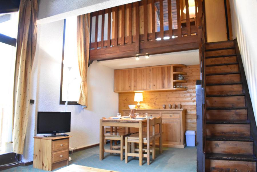 Vacances en montagne Studio mezzanine 4 personnes (A21) - Résidence le Pétaru - Méribel - Escalier