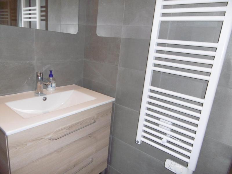 Holiday in mountain resort 3 room apartment 6 people (43-44) - Résidence le Pierrer - Valmorel - Shower room