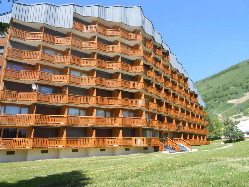Rent in ski resort Résidence le Plein Sud A - Les 2 Alpes - Summer outside