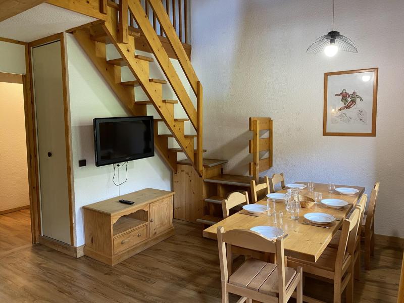 Holiday in mountain resort 3 room duplex apartment 8 people (072) - Résidence le Portail - Valmorel - Living room