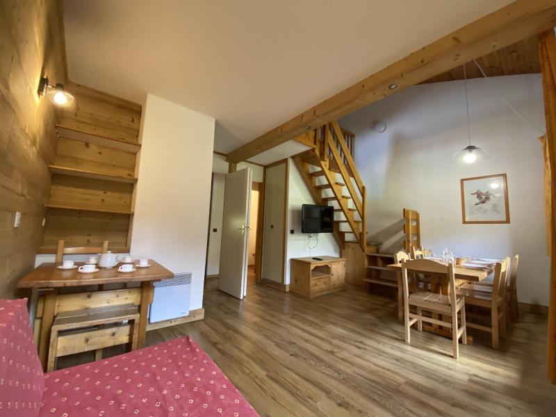 Holiday in mountain resort 3 room duplex apartment 8 people (072) - Résidence le Portail - Valmorel - Living room