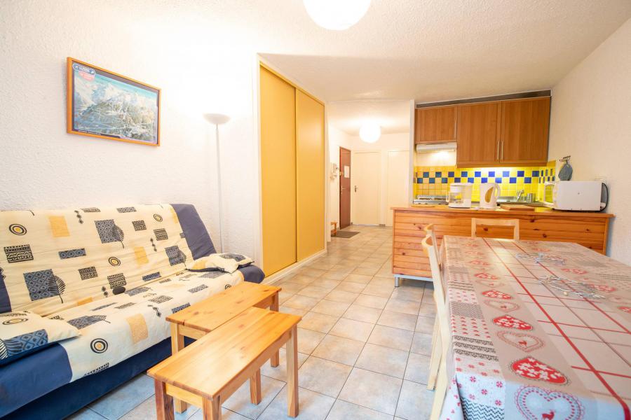 Holiday in mountain resort 3 room apartment sleeping corner 8 people (PR21R) - Résidence le Pra - La Norma - Living room