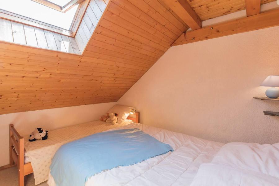 Urlaub in den Bergen Wohnung 2 Mezzanine Zimmer 4 Leute (MOSER007) - Résidence le Pré des Fonts - Serre Chevalier - Offener Schlafbereich