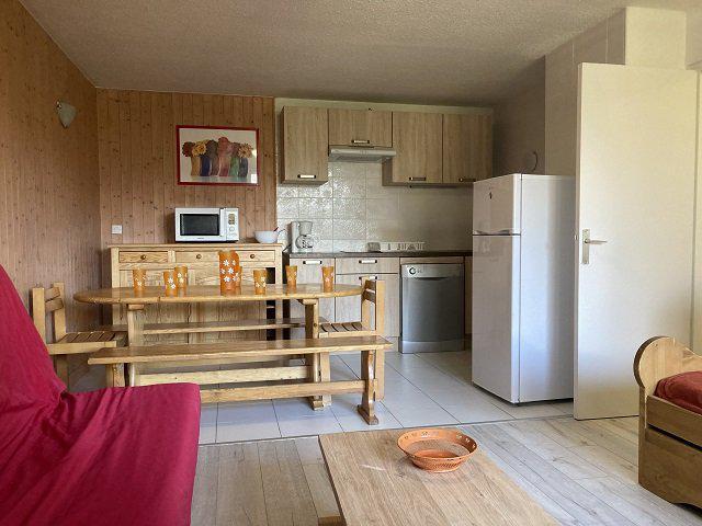 Holiday in mountain resort 2 room apartment sleeping corner 8 people (131A) - Résidence le Rond Point des Pistes I - Orcières Merlette 1850 - Kitchenette