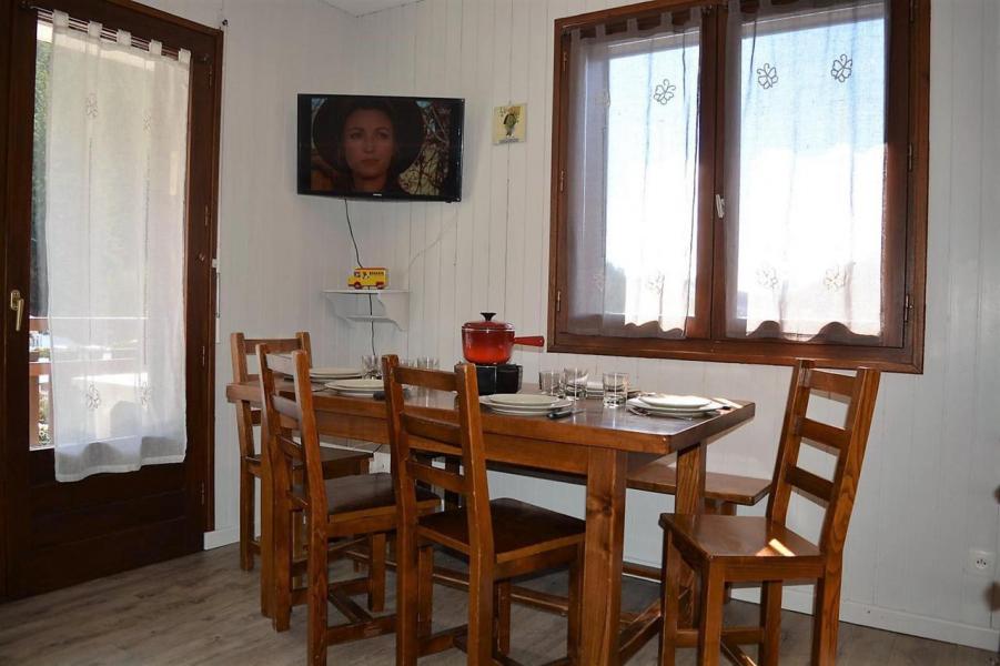 Urlaub in den Bergen 2-Zimmer-Holzhütte für 4 Personen (A1) - Résidence le Sherpa - Le Grand Bornand - Wohnzimmer