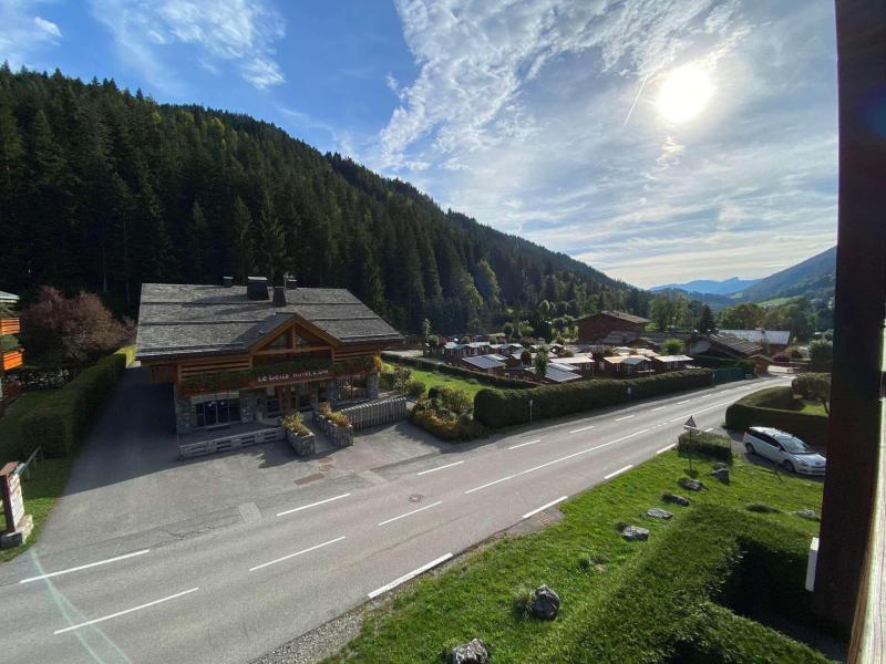 Vacaciones en montaña Estudio cabina mezzanine para 5 personas (D2) - Résidence le Sherpa - Le Grand Bornand - Balcón