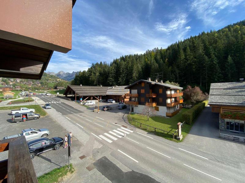 Holiday in mountain resort Studio cabin mezzanine 5 people (D2) - Résidence le Sherpa - Le Grand Bornand - Balcony