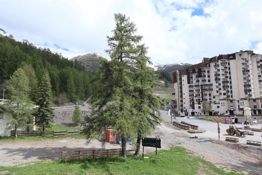 Rent in ski resort Studio sleeping corner 4 people (318) - Résidence le Sunny Snow - Les Orres - Summer outside