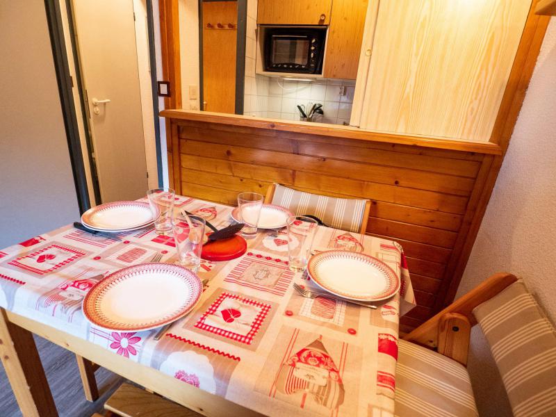 Holiday in mountain resort Studio cabin 4 people (B-71) - Résidence le Thabor - Valfréjus - Kitchen