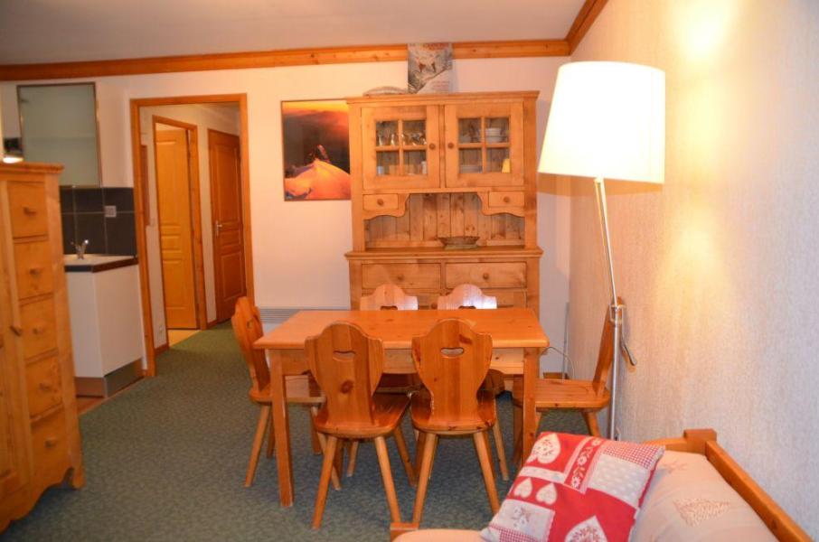 Urlaub in den Bergen 2-Zimmer-Holzhütte für 6 Personen (107A) - Résidence le Valmont - Les Menuires - Wohnzimmer