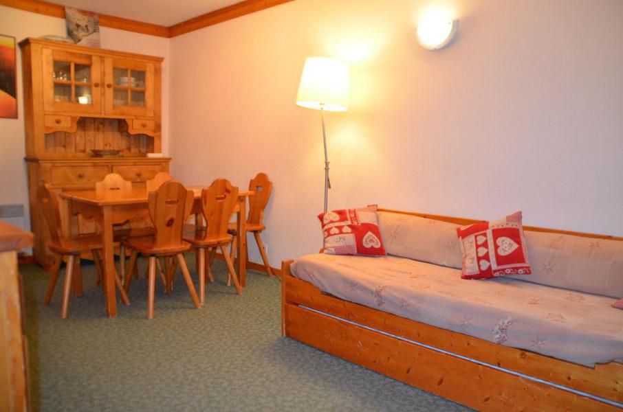 Holiday in mountain resort 2 room apartment cabin 6 people (107A) - Résidence le Valmont - Les Menuires - 