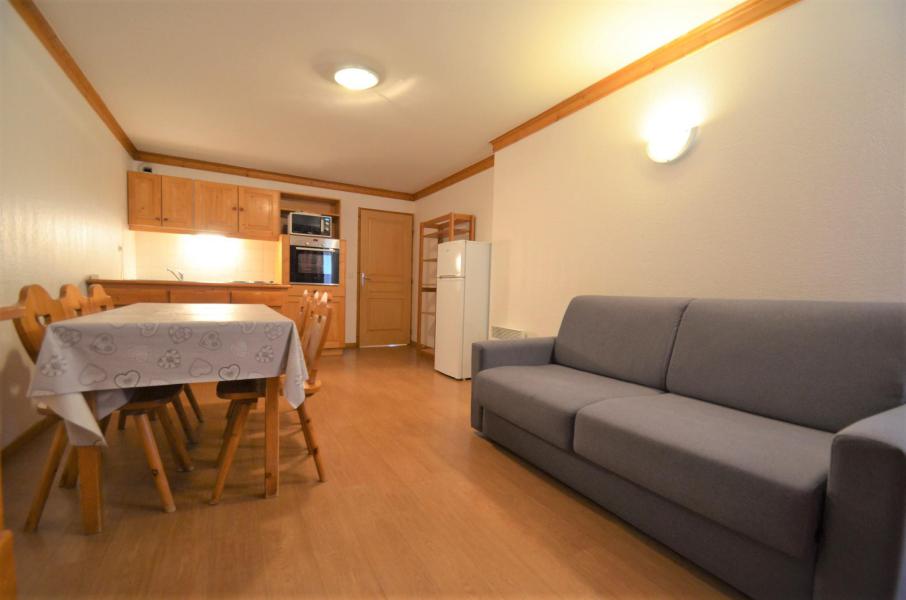 Vakantie in de bergen Appartement 4 kamers 8 personen (915) - Résidence le Valmont - Les Menuires - Woonkamer