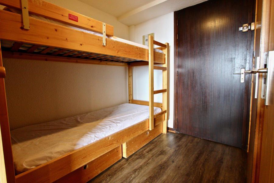 Holiday in mountain resort Studio sleeping corner 4 people (0404) - Résidence le Vernon - Chamrousse - Bedroom