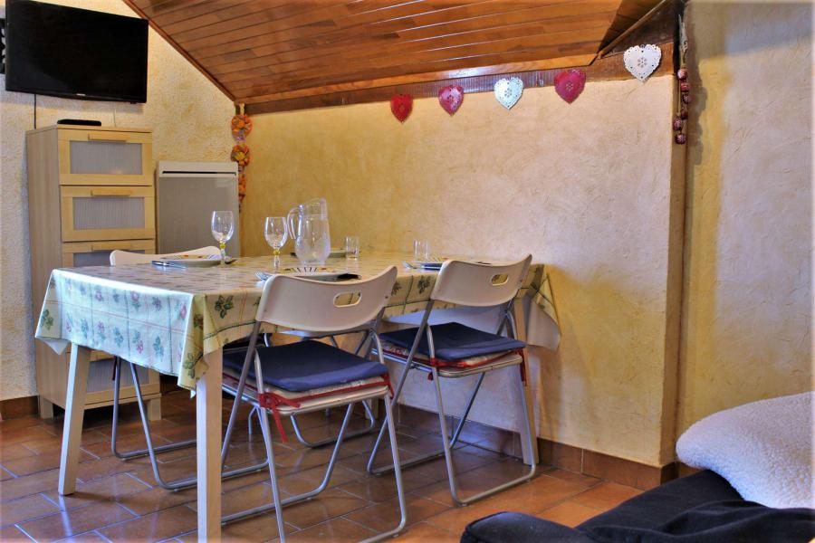 Holiday in mountain resort 3 room apartment cabin 4 people (781) - Résidence le Villaret I - Risoul - Living room