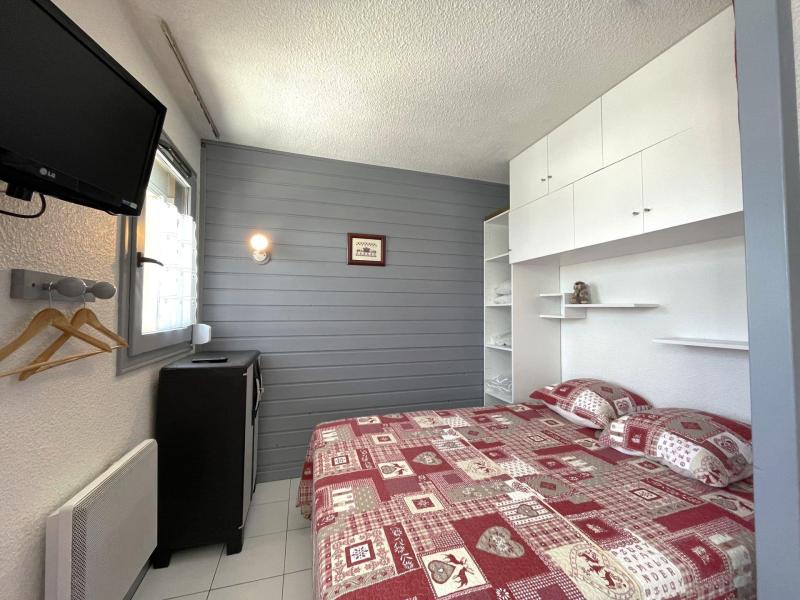 Holiday in mountain resort Studio cabin 4 people (106) - Résidence le Villaret - Les Menuires - Bedroom