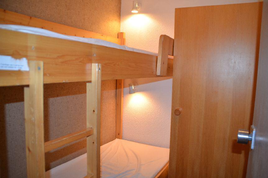 Holiday in mountain resort Studio cabin 4 people (712) - Résidence le Villaret - Les Menuires - Bedroom