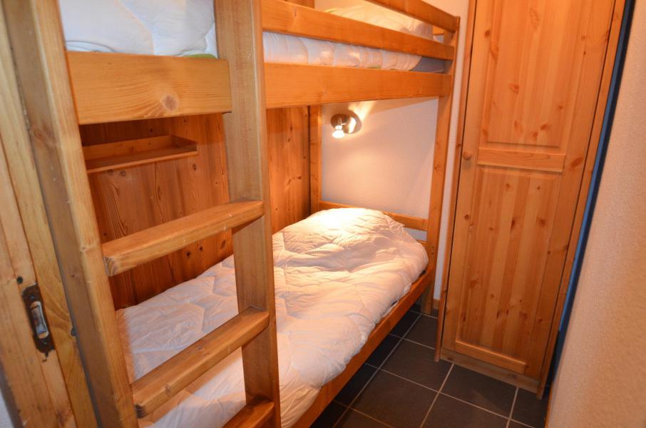 Holiday in mountain resort Studio cabin 4 people (VP520) - Résidence le Villaret - Les Menuires - Bedroom
