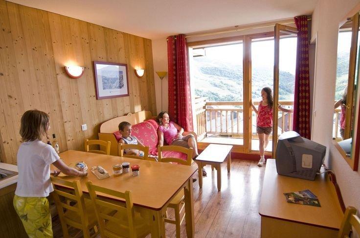 Holiday in mountain resort Résidence les 4 Vallées - Saint-François Longchamp - Living room