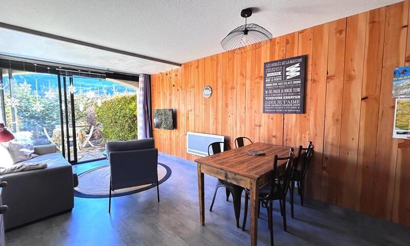 Rent in ski resort Studio 4 people (32m²) - Résidence Les Adonis - Pelvoux - Living room