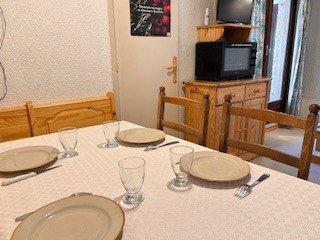 Holiday in mountain resort 2 room apartment sleeping corner 4 people (10B) - Résidence les Airelles B - Risoul - Living room