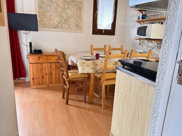 Urlaub in den Bergen 2-Zimmer-Appartment für 4 Personen (23B) - Résidence les Airelles B - Risoul - Wohnzimmer