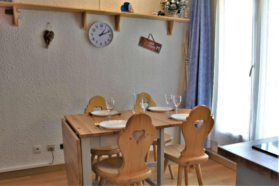 Urlaub in den Bergen Studio Schlafnische 4 Personen (11) - Résidence les Airelles B - Risoul - Wohnzimmer