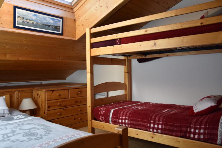Holiday in mountain resort 4 room duplex apartment 6 people (18) - Résidence les Alpages de Pralognan A - Pralognan-la-Vanoise - Bedroom