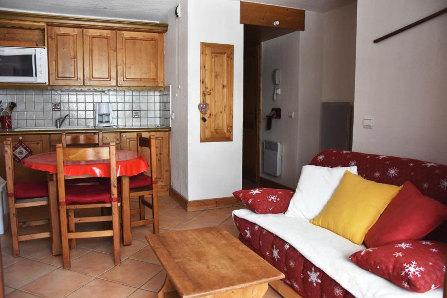 Holiday in mountain resort 3 room apartment 4 people (7) - Résidence les Alpages de Pralognan C - Pralognan-la-Vanoise - Living room