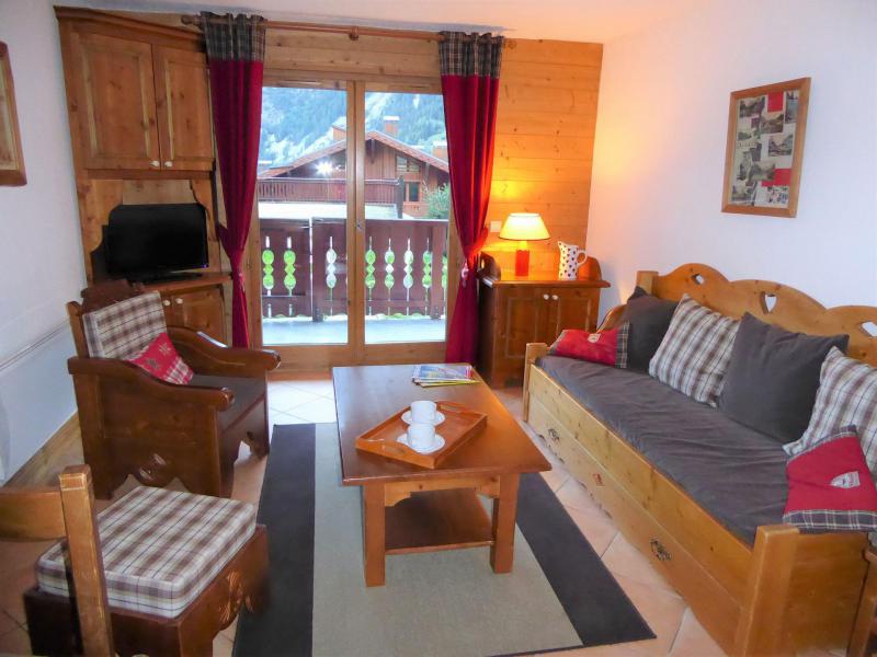 Holiday in mountain resort 3 room apartment 6 people (2) - Résidence les Alpages de Pralognan C - Pralognan-la-Vanoise - Living room