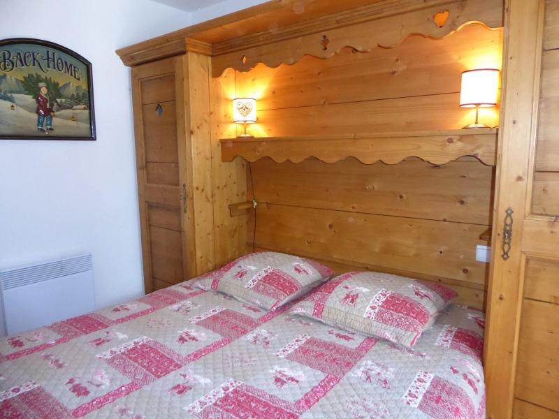 Urlaub in den Bergen 3-Zimmer-Appartment für 6 Personen (11) - Résidence les Alpages de Pralognan E - Pralognan-la-Vanoise - Schlafzimmer