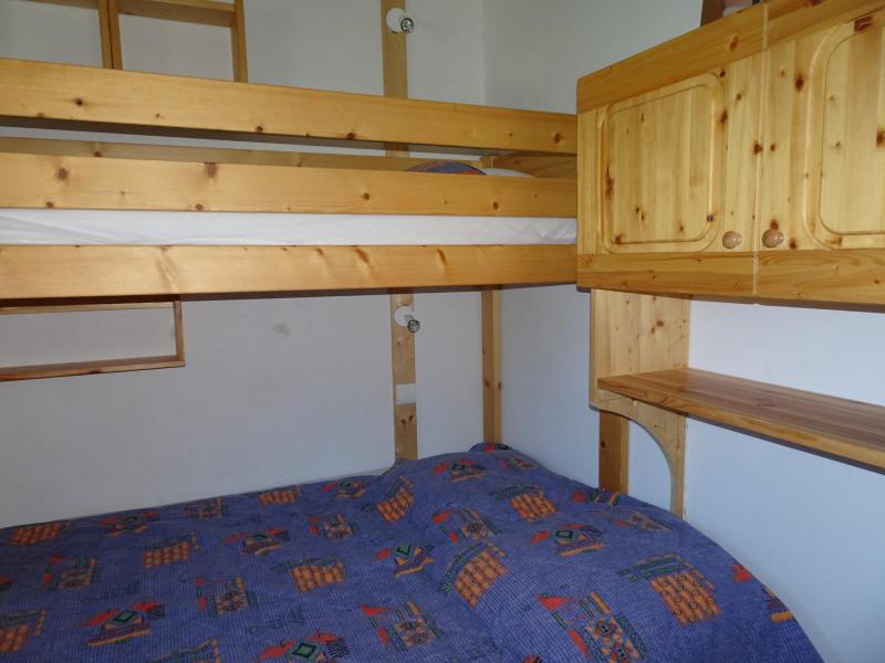 Urlaub in den Bergen 3-Zimmer-Appartment für 5 Personen (6) - Résidence les Alpages de Pralognan F - Pralognan-la-Vanoise - Schlafzimmer