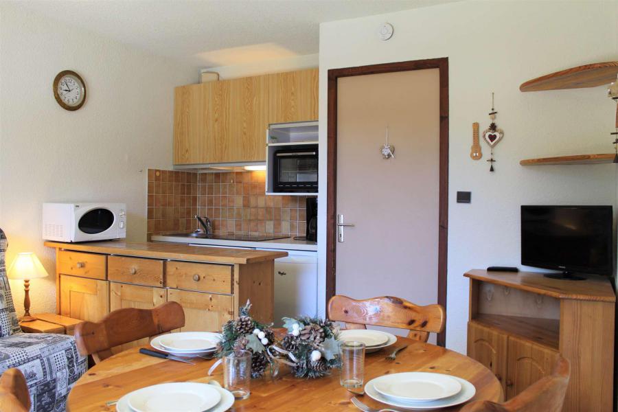 Vacanze in montagna Studio con alcova per 4 persone (B102) - Résidence les Alpages - Vars - Soggiorno