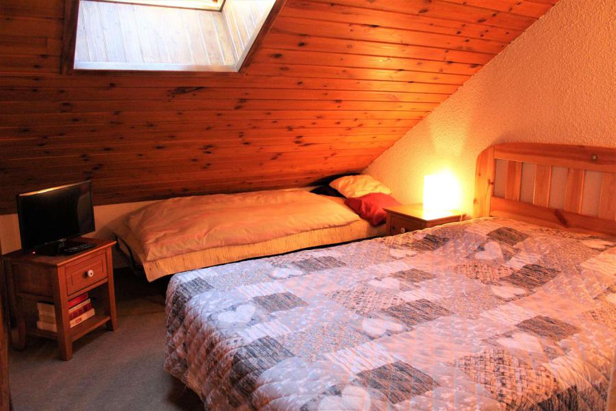 Holiday in mountain resort Studio mezzanine 4 people (214) - Résidence les Alpages - Vars - Cabin