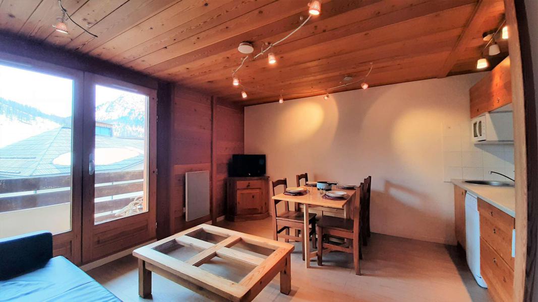 Holiday in mountain resort Studio sleeping corner 4 people (THEVOT) - Résidence les Alpets - Montgenèvre - Living room
