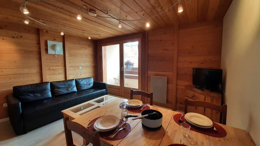 Holiday in mountain resort Studio sleeping corner 4 people (THEVOT) - Résidence les Alpets - Montgenèvre - Living room