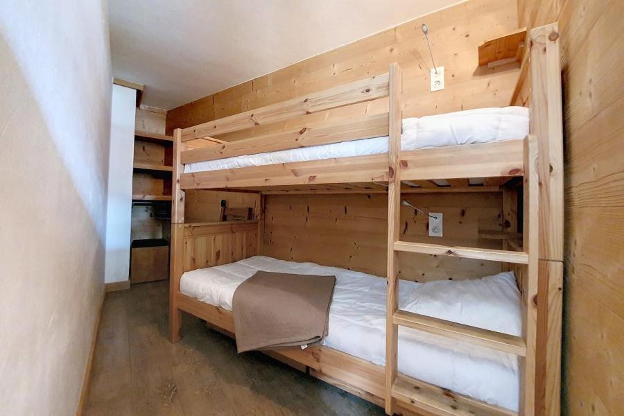 Urlaub in den Bergen 2-Zimmer-Appartment für 4 Personen (0111) - Résidence les Aravis - Les Menuires - Schlafzimmer