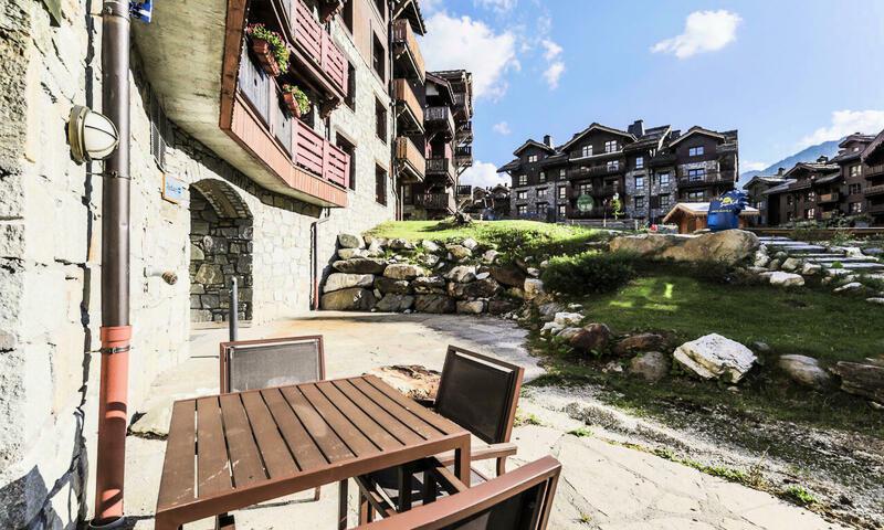 Rent in ski resort 2 room apartment 6 people (Sélection 54m²) - Résidence Les Arcs 1950 le Village - Maeva Home - Les Arcs - Summer outside