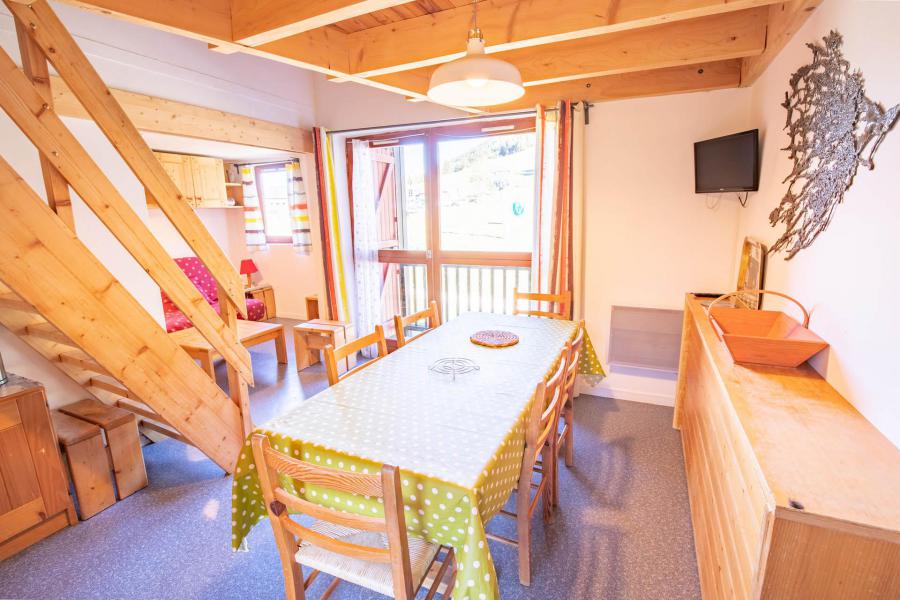 Vakantie in de bergen Appartement 3 kamers mezzanine 8 personen (AR16B) - Résidence les Arolles - La Norma - Woonkamer