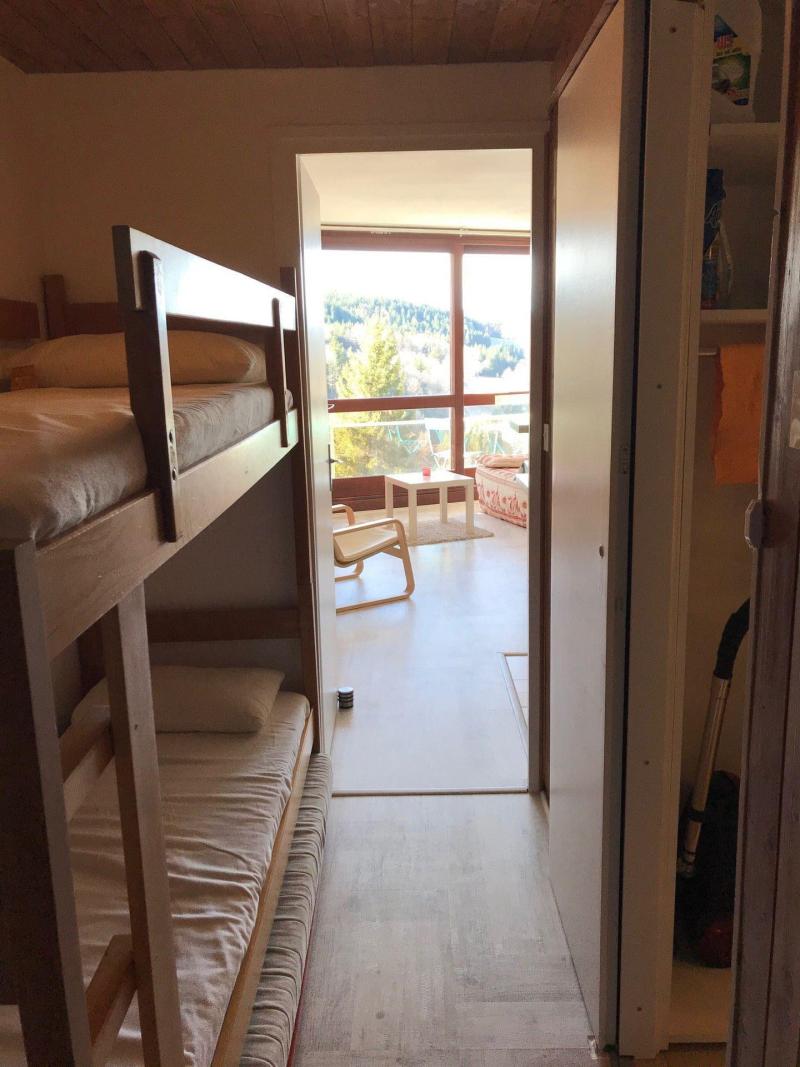 Holiday in mountain resort Studio cabin 2-4 people (H44) - Résidence les Arolles - Villard de Lans - Sleeping area