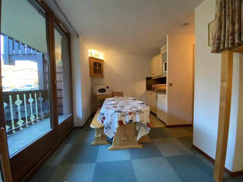 Vakantie in de bergen Studio bergnis 6 personen (107) - Résidence les Balcons d'Arly - Praz sur Arly - Tafel