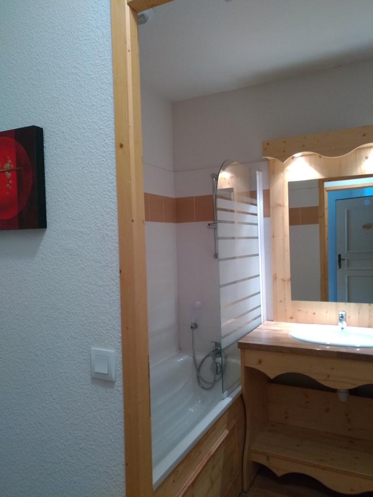 Holiday in mountain resort 3 room apartment 6 people - Résidence les Balcons du Recoin By Resid&Co - Chamrousse - Bathroom